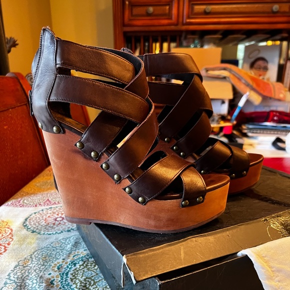 Dolce Vita wedge sandals - Picture 1 of 6